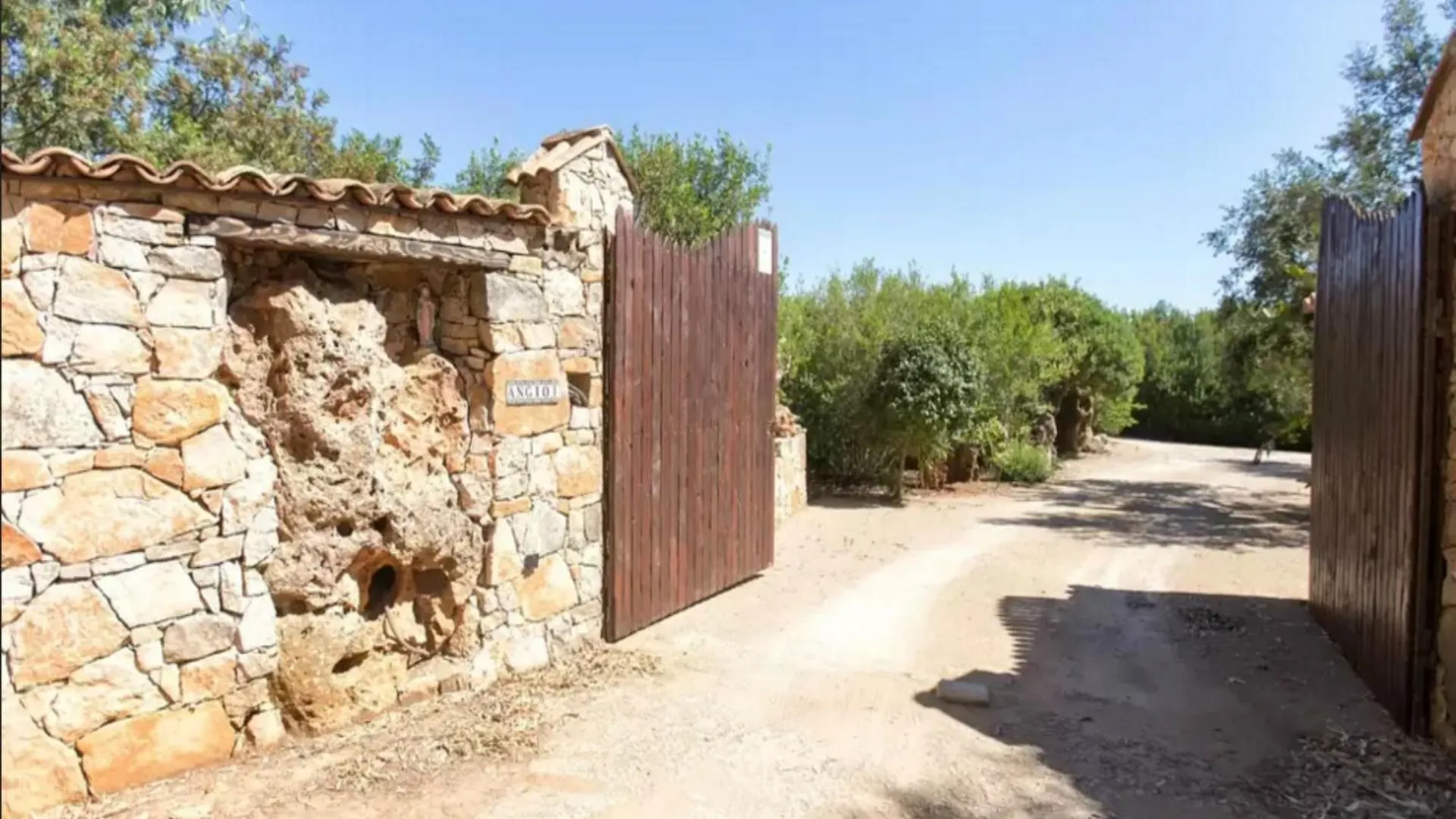 Villa Angioj Tottubella 別荘